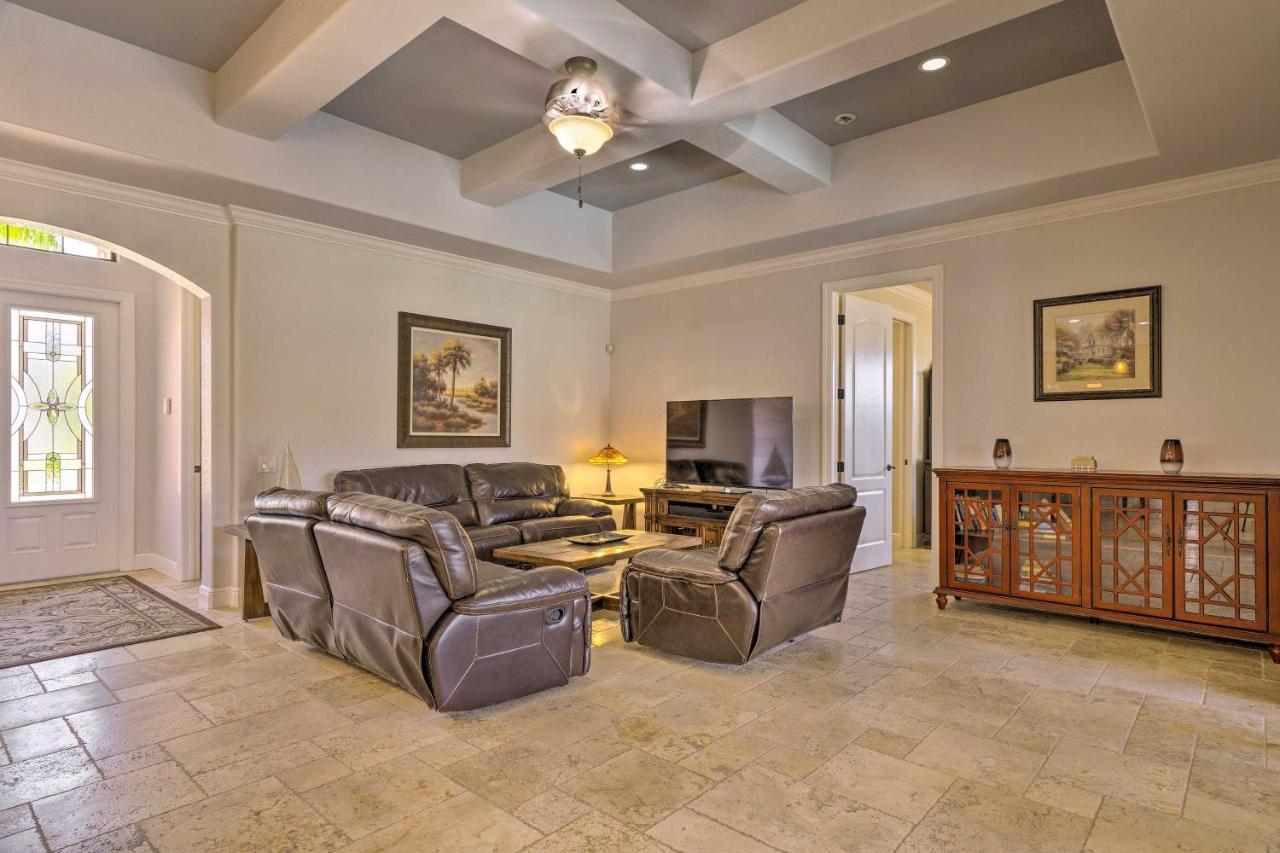 Canalfront Cape Coral Home With Patio And Grill! Esterno foto