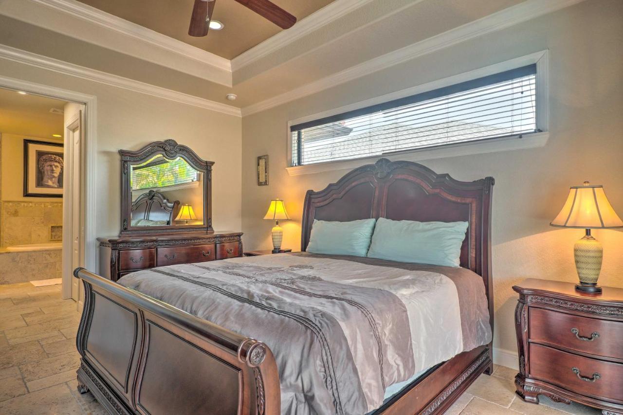Canalfront Cape Coral Home With Patio And Grill! Esterno foto